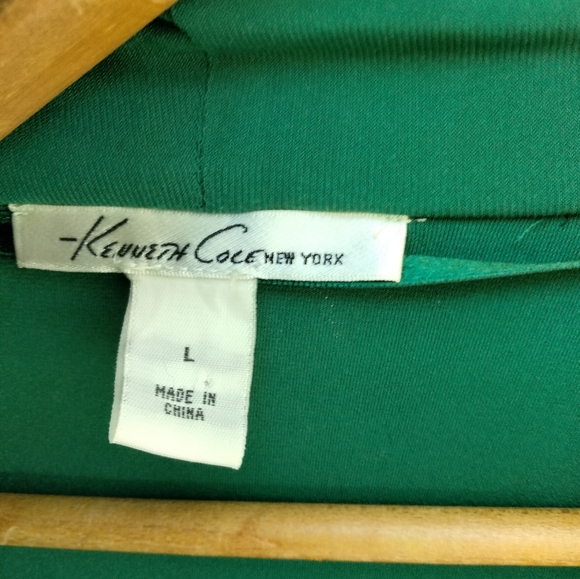 ⬇️Price Drop!⬇️ Kenneth Cole Cardigan in size L - Picture 3 of 3